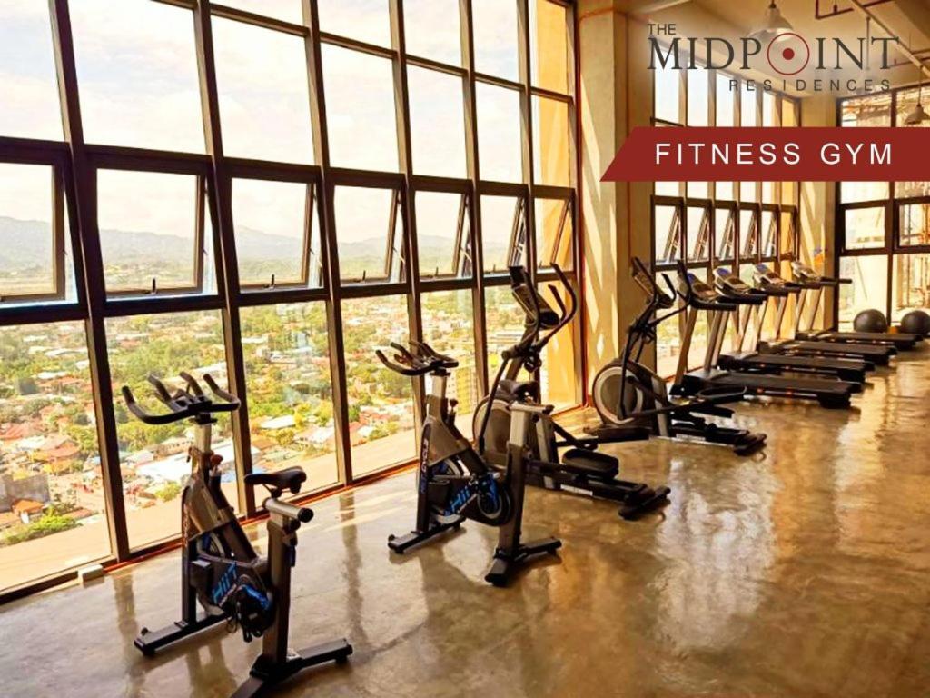 2 Bedroom Condo @ Midpoint Residences W/ City View มันดาเวซิตี้ ภายนอก รูปภาพ